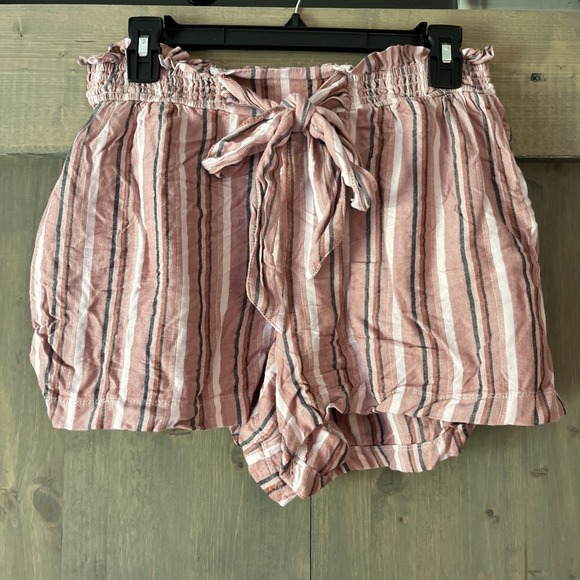 Hollister Cropped Tank and Shorts Set Soft Smocked Pink Stripes Women's Large - Picture 5 of 10